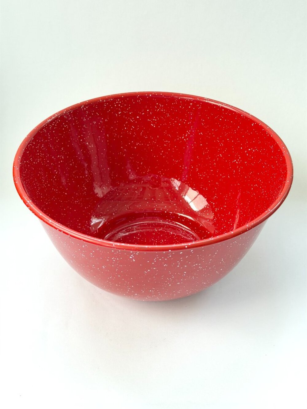 Vintage Red Speckled Enamelware Bowl – 10" Camping Bow